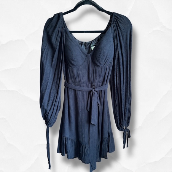 B. Darling Black Long Sleeve Mini Dress | Size 1/2 -  NWOTs  BLACK - Picture 5 of 5